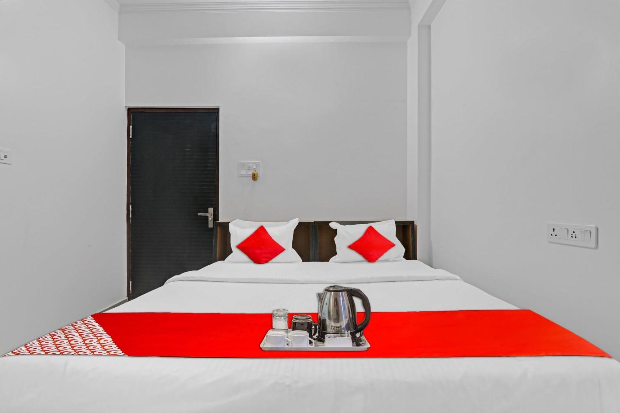 Hotel O Sai Galaxy Hotel & Restaurant Kanpur Exterior foto